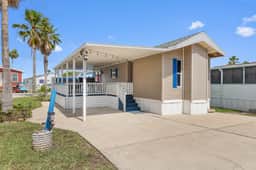Blue Paradise - Pools, Golf, Deck, Pet Friendly