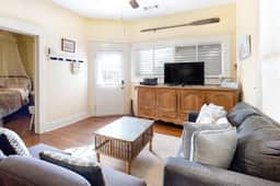 Castaway Cottage