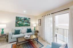La Internacional Condominiums #210
