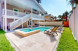 Carolyn's Beach House unit B
