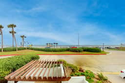 Casa Del Mar - Beachside Pleasure