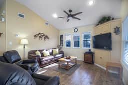 Coastal Breeze - Waterfront, Pools, Golf, Tennis