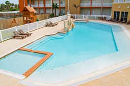 La Isla Condominiums #C105