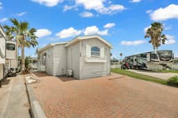 Waterfront Oasis - Bay Views, Pool, Golf, Tennis