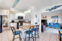 Mermaid Manor - Waterfront, Sleeps 6, Pools, Golf