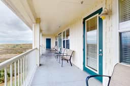 Pointe West Resort - Suits Us