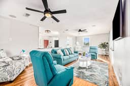 Redicare Resort - Upstairs