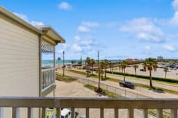 The Victorian Condos - Beach Waves