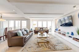 Solare Tower 705