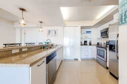 Solare Tower 705