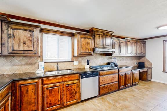 Central Galveston Cottage