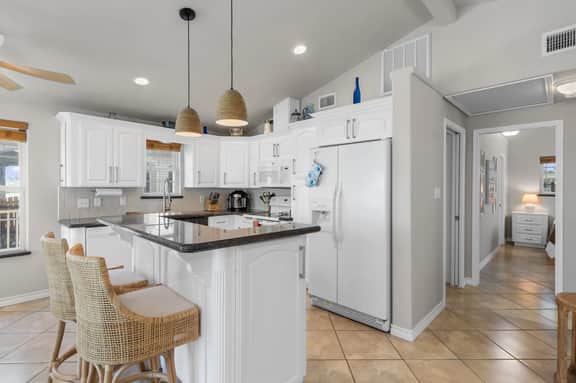 Sundial Circle - Waterfront, Pools, Golf, Tennis