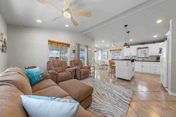Sundial Circle - Waterfront, Pools, Golf, Tennis