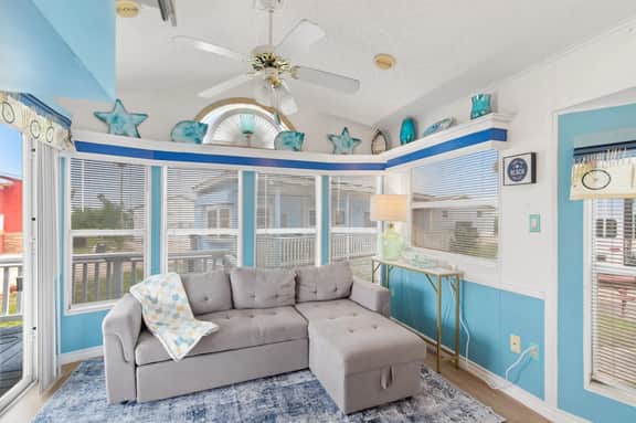 Blue Paradise - Pools, Golf, Deck, Pet Friendly