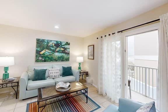 La Internacional Condominiums #210
