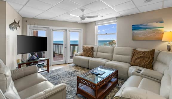 Galleon's Getaway - Monthly Stays, Bayfront, Pool