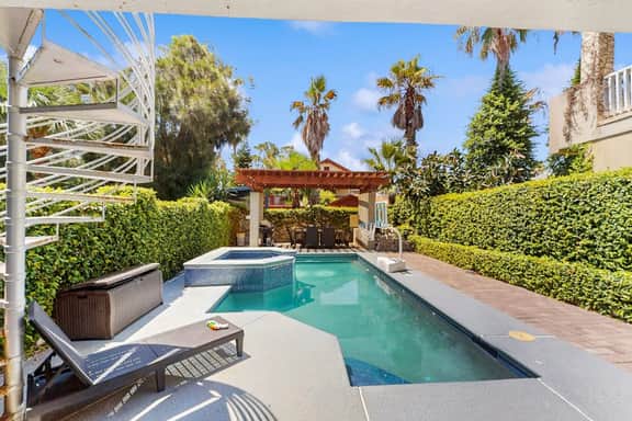 Oleander Paradise Beach House