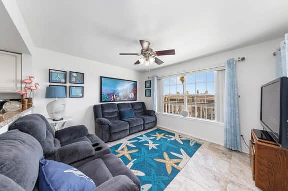 Lazy Days Sea Cottage - Waterfront, Pools, Golf