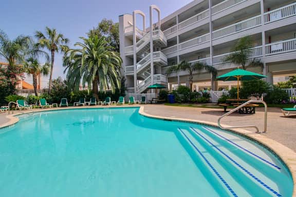Casa Del Mar - Beachside Pleasure