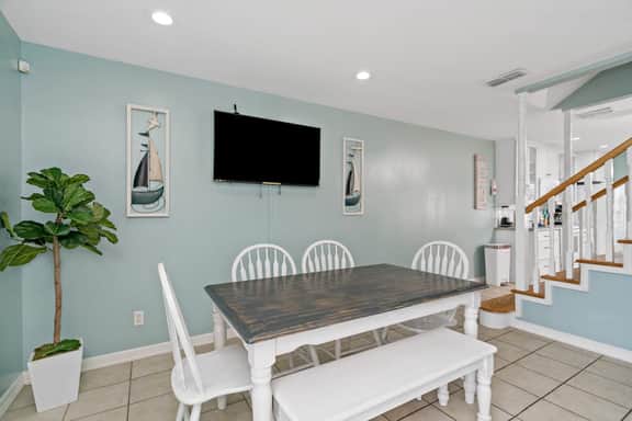 Island Escape Unit B