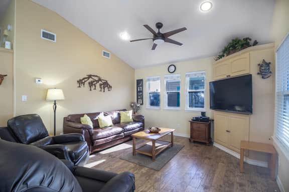 Coastal Breeze - Waterfront, Pools, Golf, Tennis