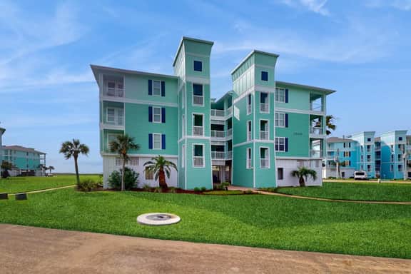 Pointe West Resort - Sand Swept