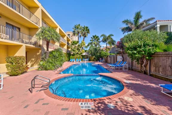 Ventura Condominiums #202
