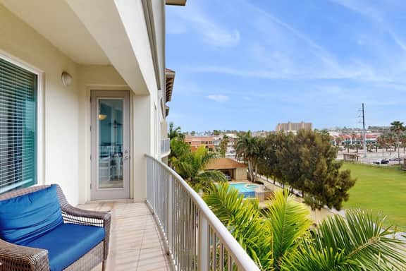 Las Marinas Condominiums 405