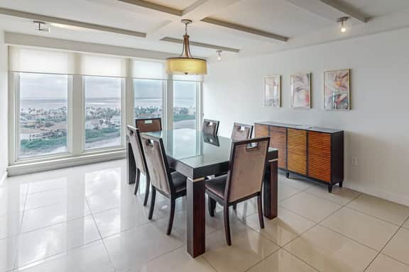 Solare Tower 1202