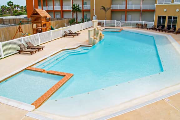 La Isla Condominiums #C105