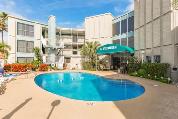 La Internacional Condominiums #202