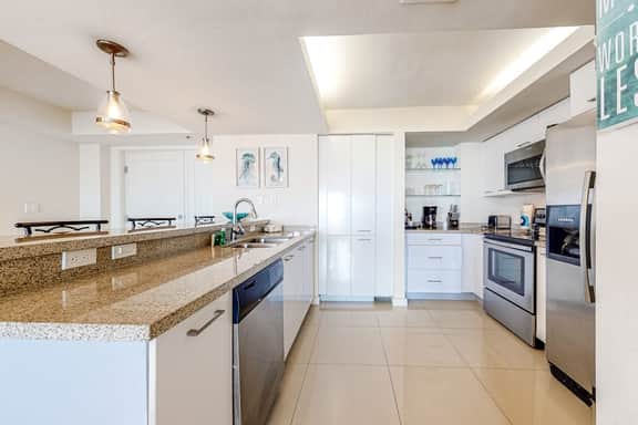 Solare Tower 705