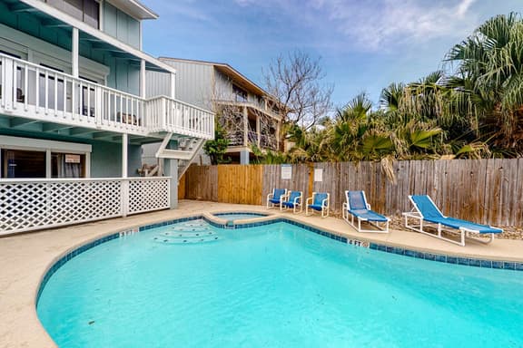 Mezquite Duplex Beach House B
