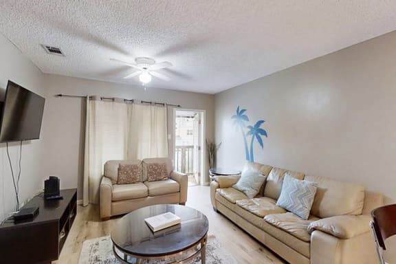 Las Palmas Condominiums #10