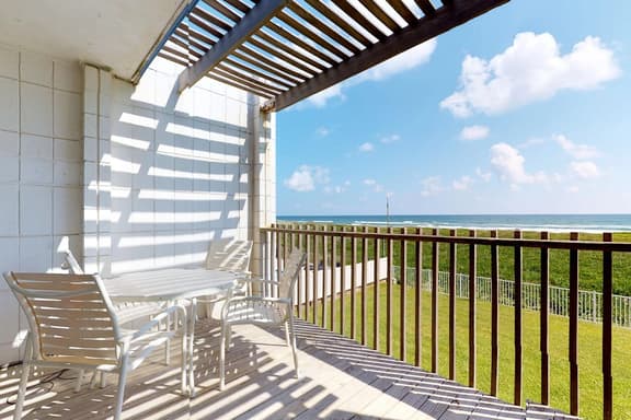 La Playa Condominiums 209
