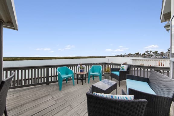 Little Launch - Waterfront, SpaceX Views, Pools