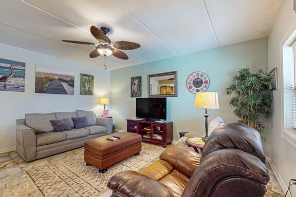 Ventura Condominiums #202