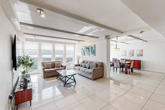 Solare Tower 1202