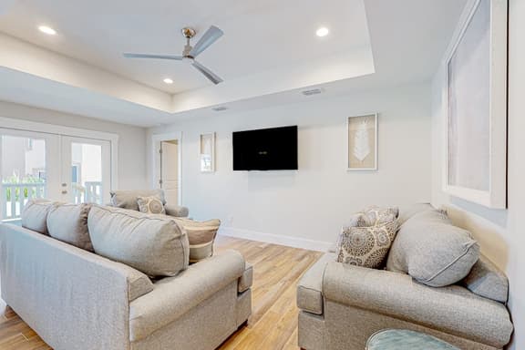 Carolyn's Beach House unit A